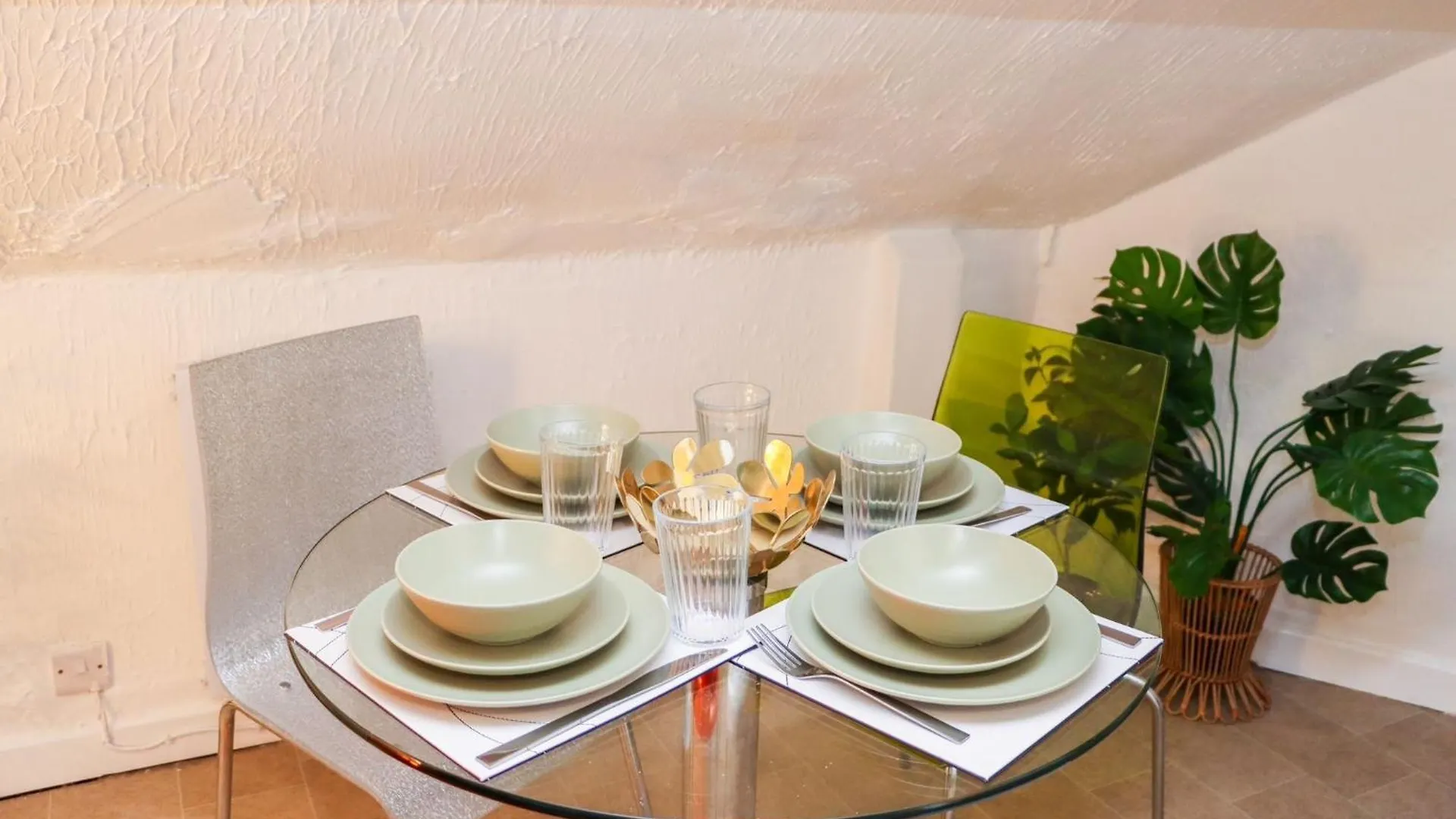 Entire Cosy 2 Bedroom Flat Brightside
